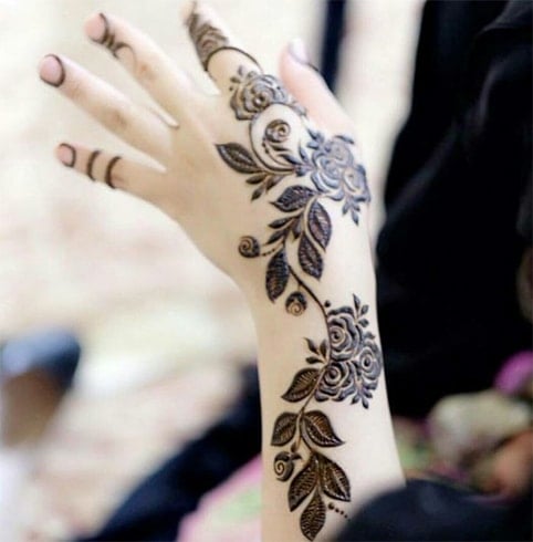 Top Rose Mehndi Designs To Be The Cynosure Of All Eyes