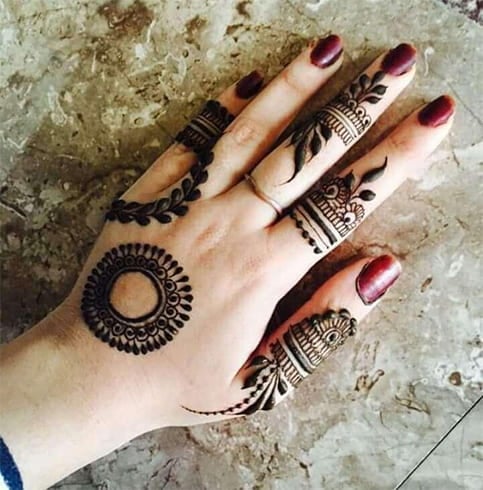 Most Popular 9 Finger Mehndi Designs To Dazzle You