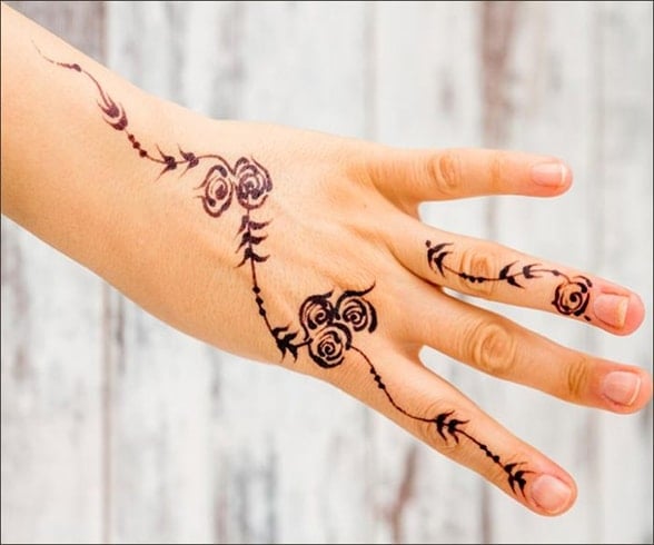 Rose Mehndi for Fingers