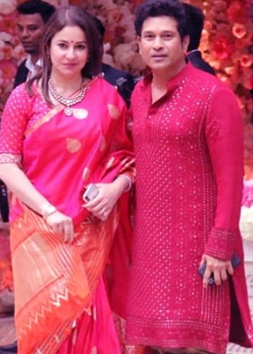 Anjali Tendulkar In a traditional look