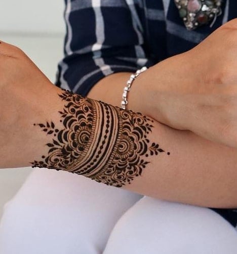 Bracelet Mehndi Designs For Back Hand