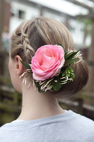 Hairstyles With a Flower