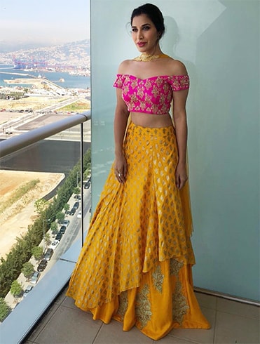 Sophie Choudry in Masaba Gupta