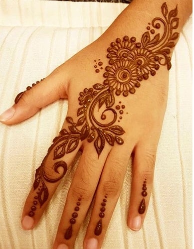 Diagonal Mehndi Designs