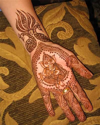 Divine Gujarati Mehndi Designs