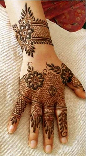 Floral Gujarati Mehndi