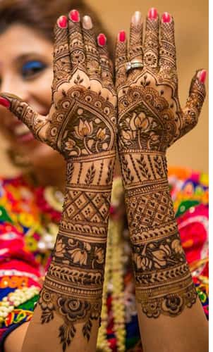 Full Hand Gujarati Mehndi Designs