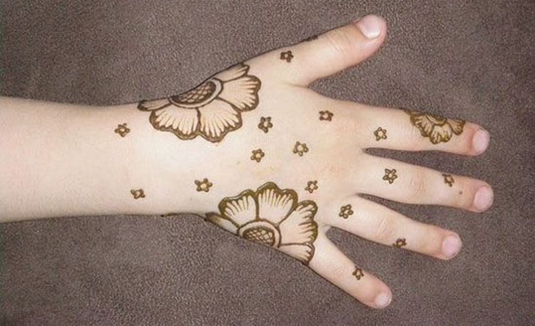 Mehndi Designs For Kids