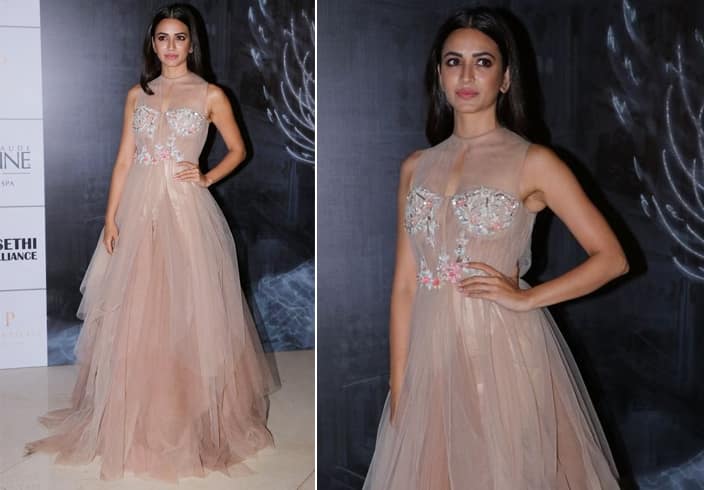 Kriti Kharbanda Manish Couture Show