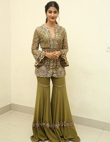 Pooja Hegde Manish Malhotra outfit