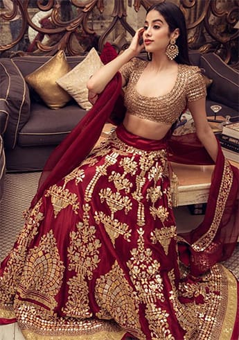 Janhvi Kapoor in Abu Jani Sandeep Khosla lehenga