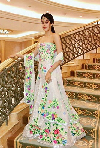 Janhvi Kapoor in Manish Malhotra Outfit