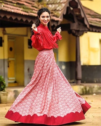 Tamannaah Bhatia in Ridhi Mehra Outfit