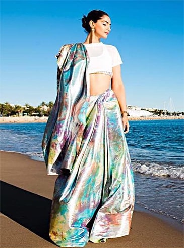 Sonam Kapoor Holographic Saree