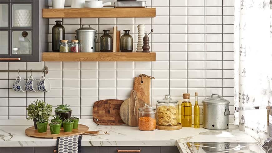 De-cluttering Kitchen