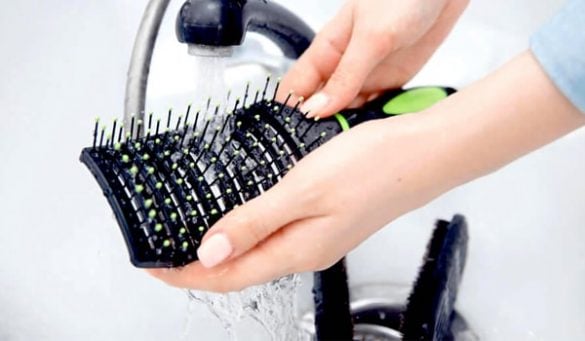 How To Clean A Hairbrush