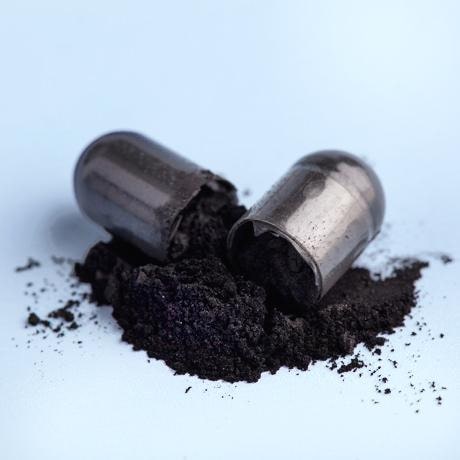 DIY Eye Shadow Using Charcoal Capsules