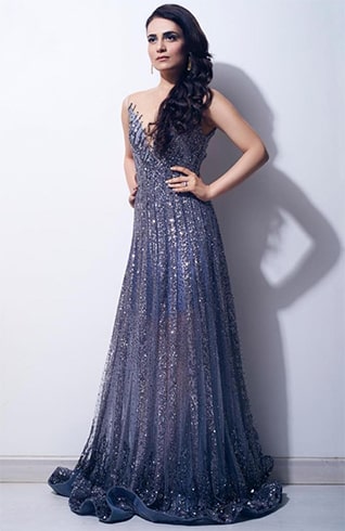 Radhika Madan at Filmfare Awards 2019