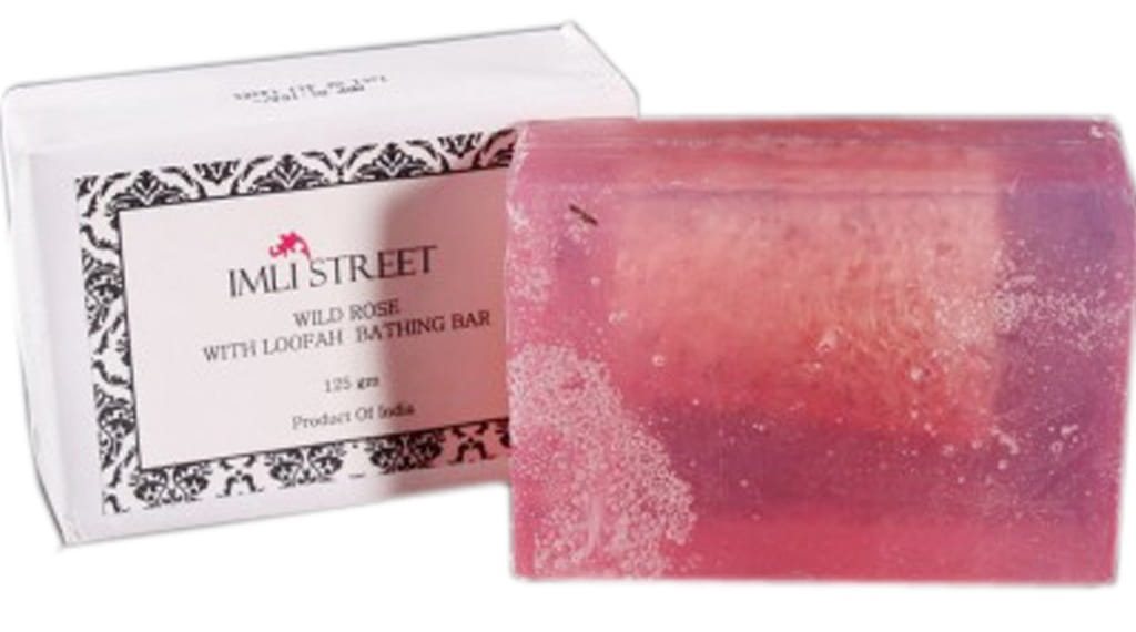 Imli Street Wild Rose Loofah Bathing Bar