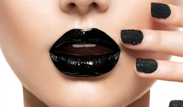 Ways To Flaunt A Black Lipstick