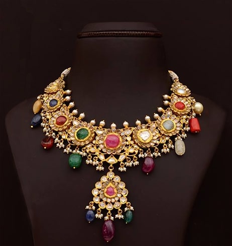 Navaratna Neckpiece