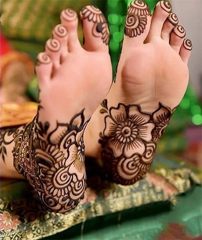 Soles of Feet Mehndi Designs