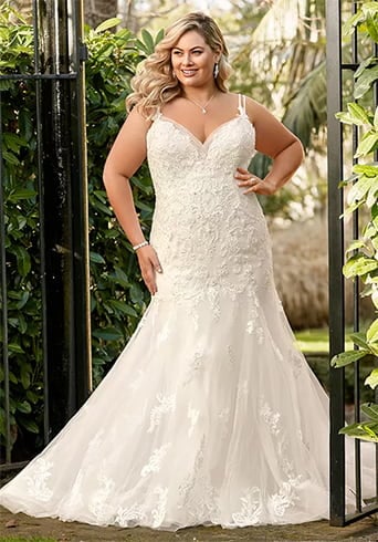 Sweetheart Neckline with Lace Embellishment
