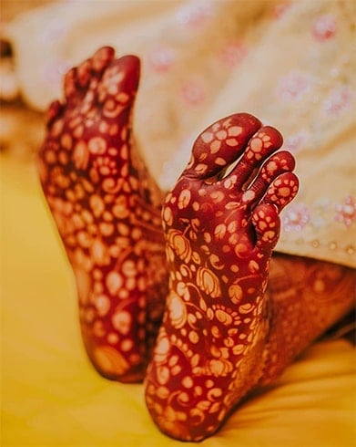 Under Feet Mehndi Design