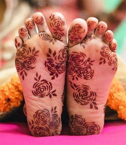 Latest 15 Best Mehndi Designs On The Sole Of Foot