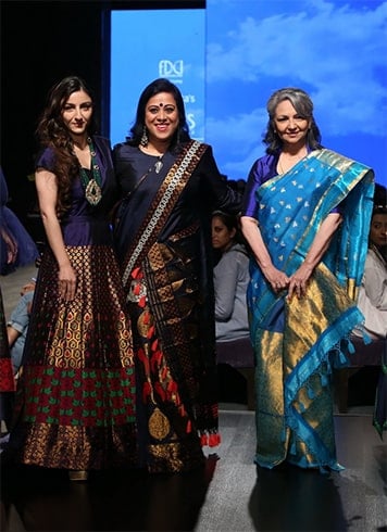  Sharmila Tagore and Soha Ali Khan Lotus Makeup India Fashion Week Spring Summer 2020