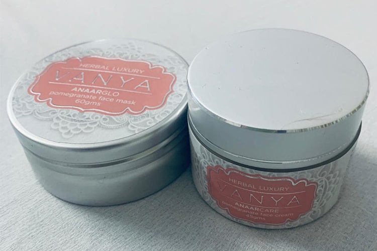 ANAARGLO Pomegranate Face Mask and Face Cream