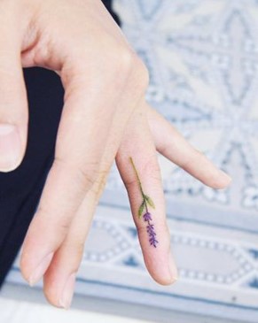 80 finger tattoos ideas for men and women to try in 2023  Legitng