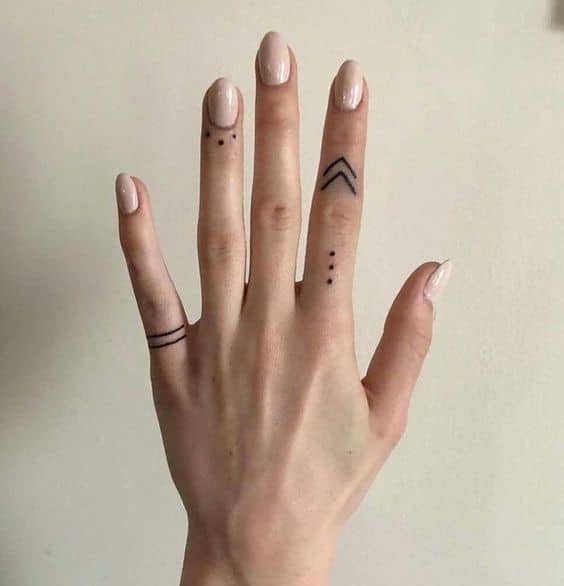 30 Finger Tattoos You Would Love To Flaunt