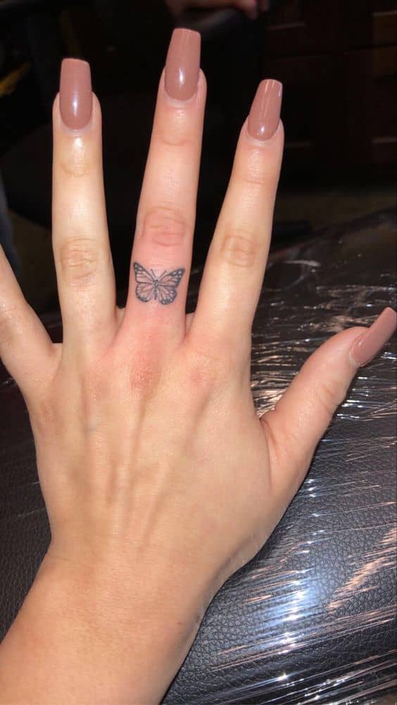 16 Cute Finger Tattoo Designs for Men and Women 2023